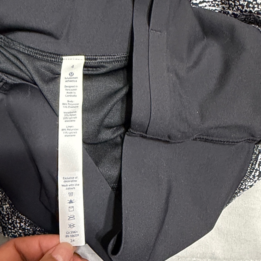 Lululemon shorts - Picture 5 of 5
